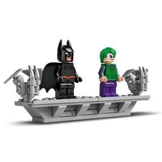 LEGO® Exclusive - DC Batman™ Batmobile™ Tumbler (76240)