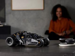 LEGO® Exclusive - DC Batman™ Batmobile™ Tumbler (76240)