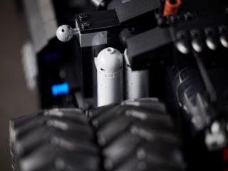 LEGO® Exclusive - DC Batman™ Batmobile™ Tumbler (76240)