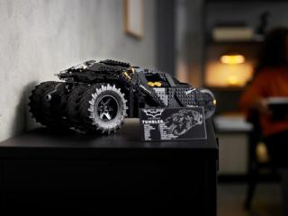 LEGO® Exclusive - DC Batman™ Batmobile™ Tumbler (76240)