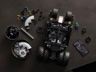 LEGO® Exclusive - DC Batman™ Batmobile™ Tumbler (76240)