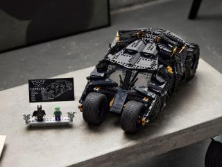 LEGO® Exclusive - DC Batman™ Batmobile™ Tumbler (76240)