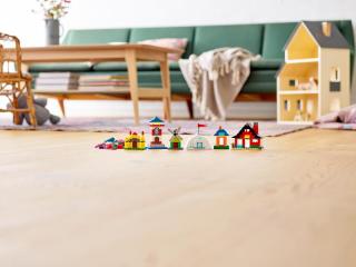 LEGO® Classic - Kockák és házak (11008)