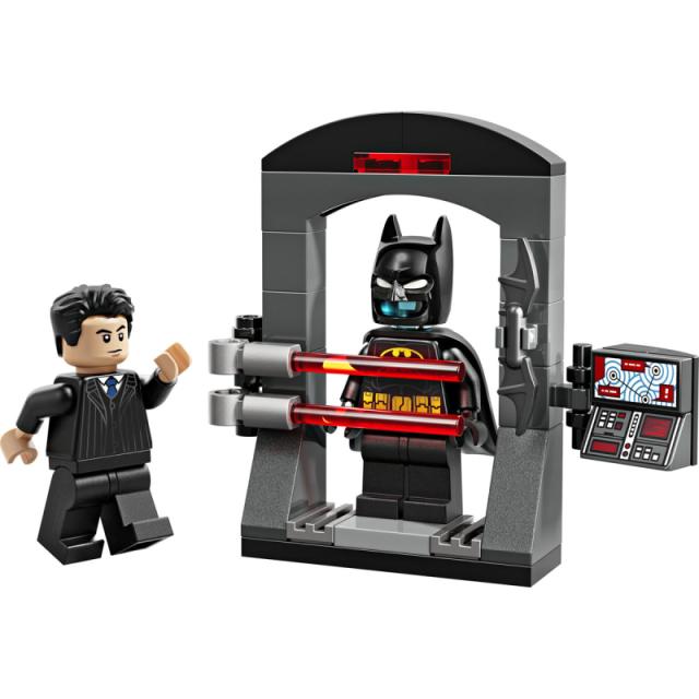 LEGO® DC Batman - Batman™: Bruce Wayne™ és a denevérruha™ (30726)