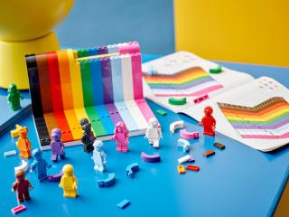 LEGO® Iconic - Mindenki szupi szuper (40516)
