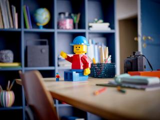 LEGO® Iconic - Nagy méretű LEGO® minifigura (40649)