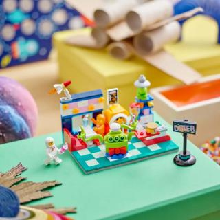 LEGO® Special Edition Sets - Alien Space Diner (40687)