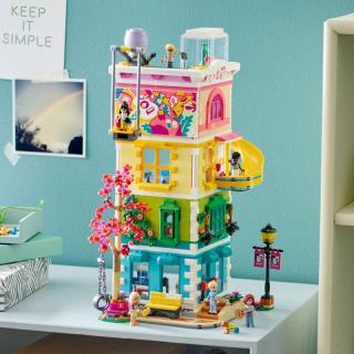 LEGO® Friends - Heartlake City közösségi központ (41748)