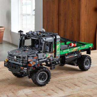 LEGO® Technic - 4x4 Mercedes-Benz Zetros verseny teherautó (42129) 