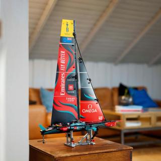 LEGO® Technic - Emirates Team New Zealand AC75 jacht (42174)