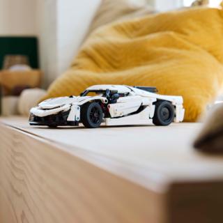 LEGO® Technic - LEGO® Technic - Koenigsegg Jesko Absolut fehér hiperautó (42184)