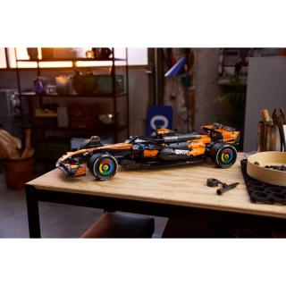 LEGO® Technic - McLaren MCL39 F1® autó (42228)