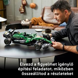 LEGO® Technic - Aston Martin Aramco AMR25 F1® autó (42240)