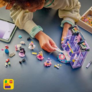 LEGO® Friends - Divatbemutató Heartlake Cityben (42685)