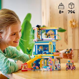 LEGO® Friends - Heartlake City klubház (42689)