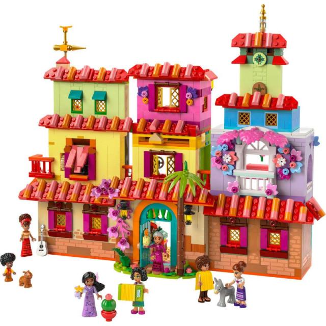 LEGO® Disney - A varázslatos Madrigal ház (43245)