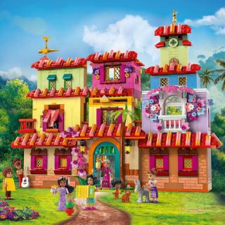 LEGO® Disney - A varázslatos Madrigal ház (43245)