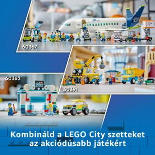LEGO® City - Utasszállító repülőgép (60367)