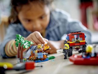 LEGO® City - 4x4 Tűzoltóautó mentőcsónakkal (60412) 