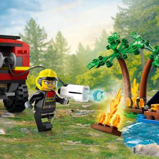 LEGO® City - 4x4 Tűzoltóautó mentőcsónakkal (60412) 