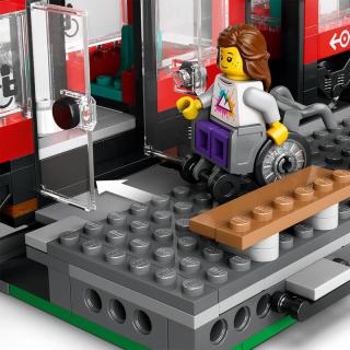 LEGO® City - Belvárosi villamos és megálló (60423) 