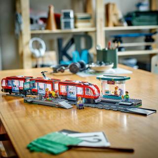 LEGO® City - Belvárosi villamos és megálló (60423) 