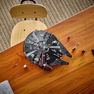 LEGO® Star Wars - A Sötét Sólyom (75389)