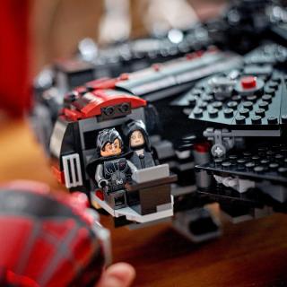 LEGO® Star Wars - A Sötét Sólyom (75389)