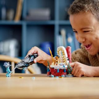 LEGO® Super Heroes - Namor király trónterme (76213)