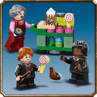 LEGO® Harry Potter - Roxfort Expressz™ és Roxmorts™ állomás (76423)