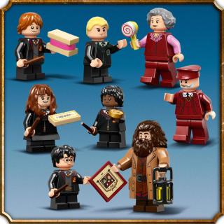 LEGO® Harry Potter - Roxfort Expressz™ és Roxmorts™ állomás (76423)