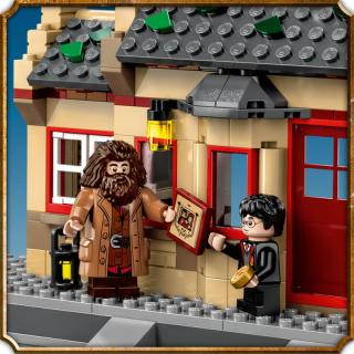 LEGO® Harry Potter - Roxfort Expressz™ és Roxmorts™ állomás (76423)