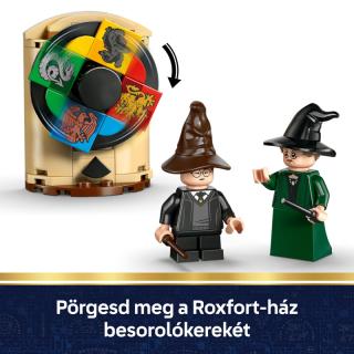 LEGO® Harry Potter - Roxfort™ kastély: A Teszlek Süveg kiválasztási ceremóniája 